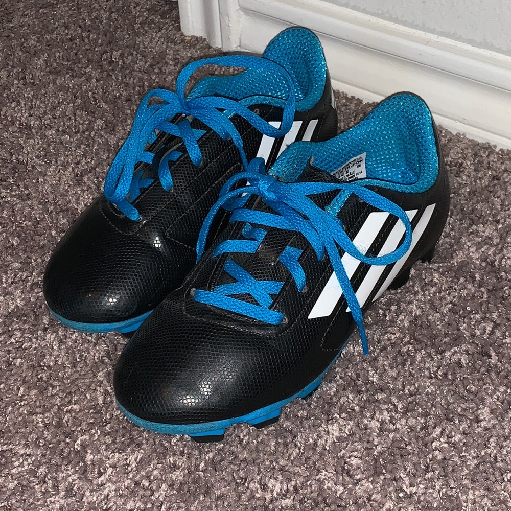 Boys Adidas soccer cleats + Umbro shin guard socks
